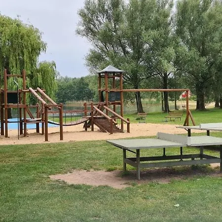 펜션 Lakefront Gelderland Bbq & Tuin 6pers Ewijk