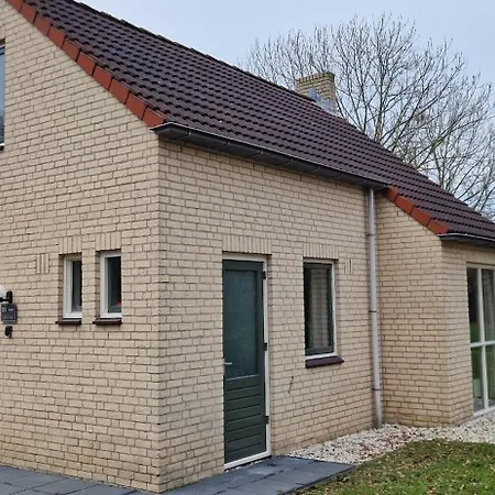 Lakefront Gelderland Bbq & Tuin 6pers Holiday home