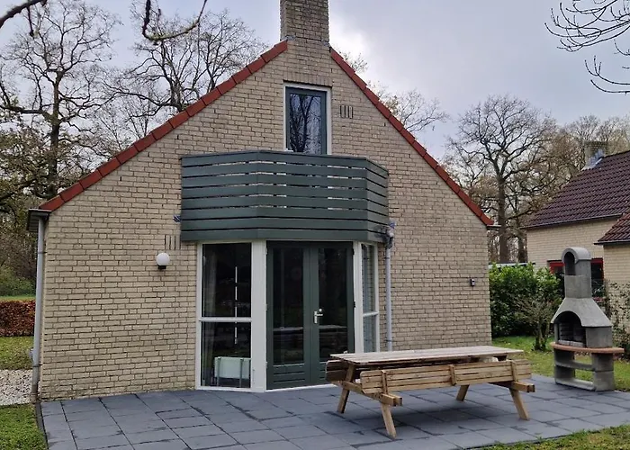 Semesterbostad Lakefront Gelderland Bbq & Tuin 6pers *